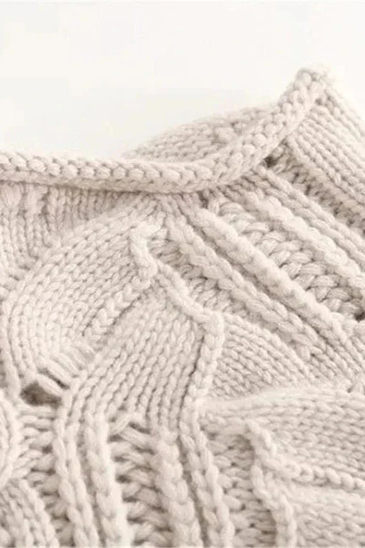 Ksenia | Sweter w warkocze